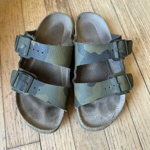 Size 36 Birkenstock sandals, green camo